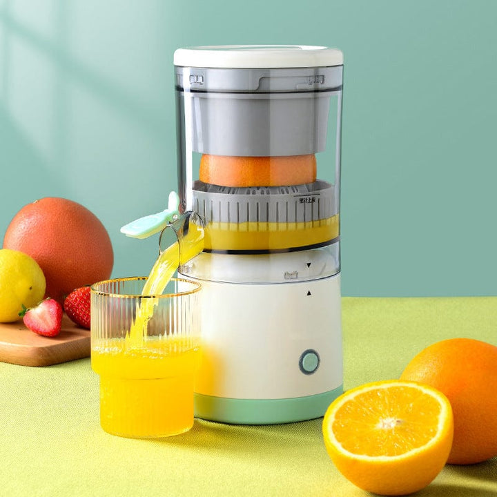 Effortless Fresh Juices Anytime, Anywhere with Our Portable Electric Juicer!